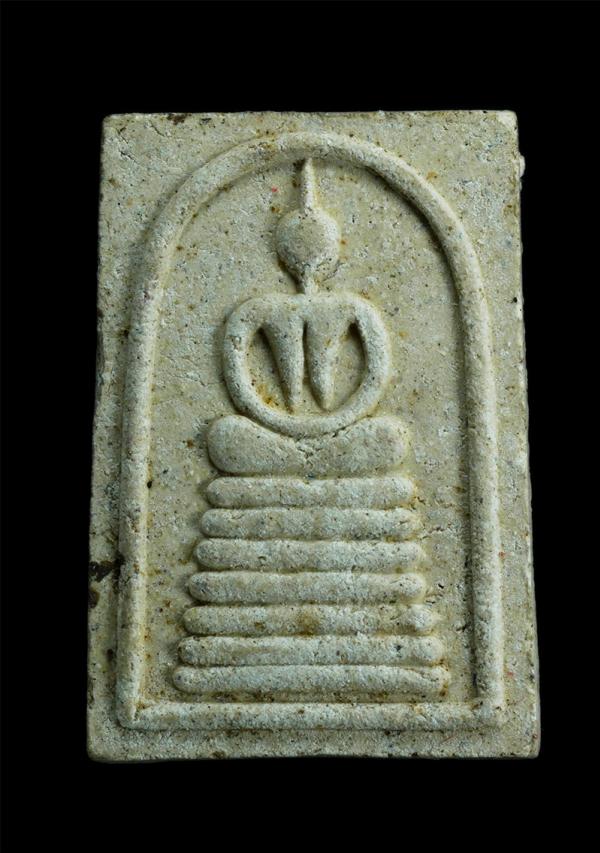 พระสมเด็จเนื้อผง หลวงพ่อรุ่ง วัดหนองสีนวล อำเภอตาคลี จังหวัดนครสวรรค์ เนื้อผงพุทธคุณ ผงว่าน | https://kamulet.in.th