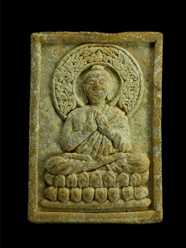 พระผงที่ระลึกวัดทรัพย์จันทร์ จ.จันทบุรี รุ่น1 องค์นี้เนื้อสวย เนื้อผงพุทธคุณ ผงว่าน | https://kamulet.in.th