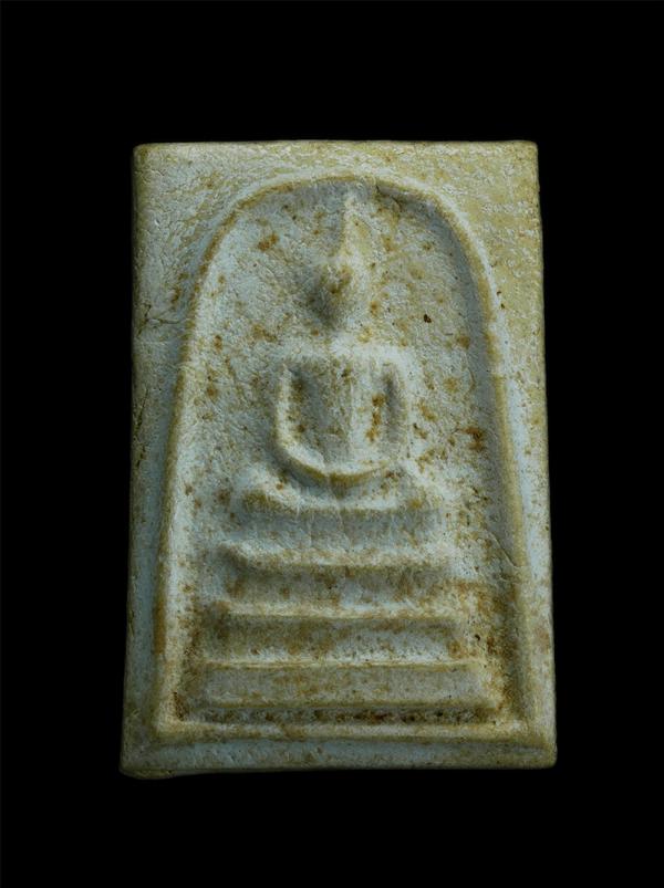 พระสมเด็จเลื่อนสมณศักดิ์ ฉลองพระอุปัชฌาย์ หลวงพ่อคอย วุฑฺฒิธมํโม(พระครูวุฒิธรรมรัต) วัดธงหงษ์ ต.กะเฉด อ.เมือง จ.ระยอง ปี2536 เนื้อ [..] | https://kamulet.in.th