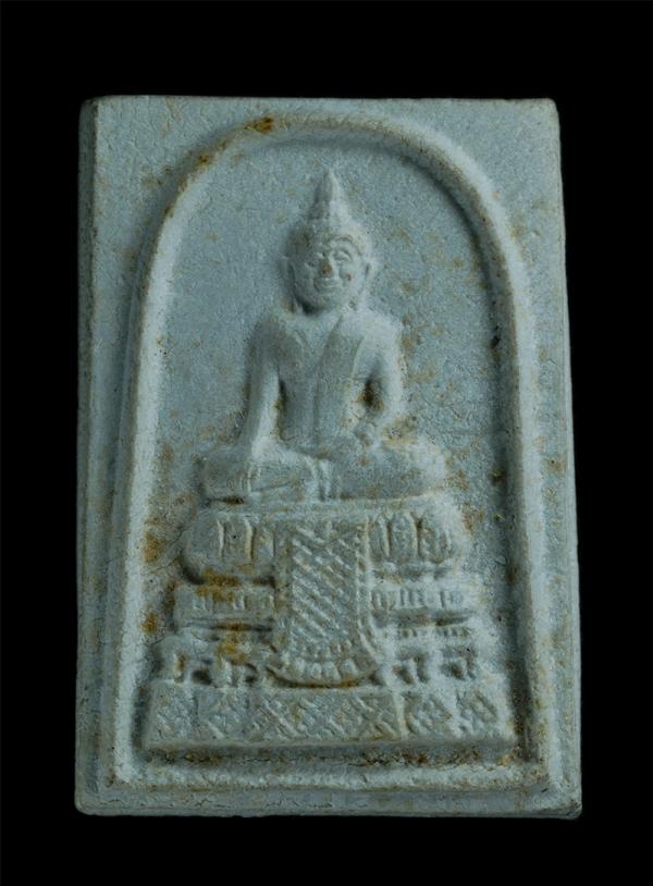 หลวงพ่อมอญ รุ่น1 งานปิดทองฝังลูกนิมิต วัดแกลงบน ต.กะเฉด อ.เมือง จ.ระยอง ปี2539  เนื้อผงพุทธคุณ ผงว่าน พระเก่าสวย มวลสารดี หลวงปู่ค [..] | https://kamulet.in.th