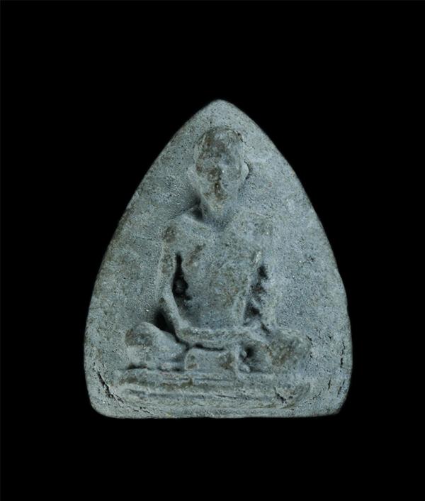 พระผงรูปเหมือนใบโพธิ์เล็ก เจ้าคุณนรรัตน์ เนื้อผง รุ่นแดนดารา ปี2513 | https://kamulet.in.th