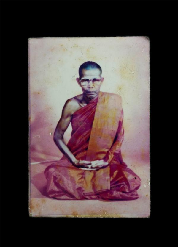 รูปถ่ายพระเกจิเก่า ขนาดประมาณ 1นิ้ว รูปเก่าสวย ไม่ทราบที่ | https://kamulet.in.th