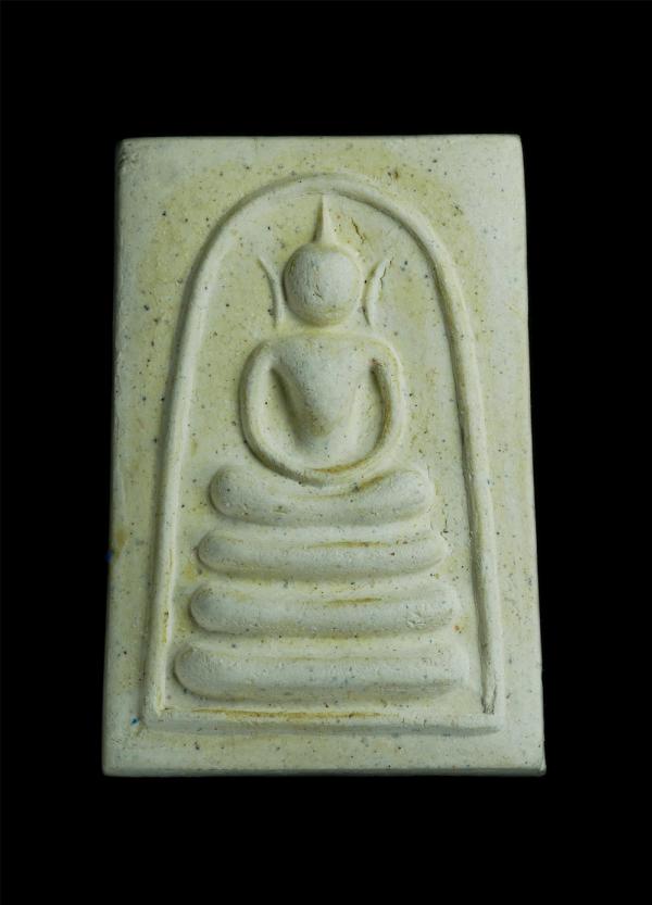 พระสมเด็จวัดระฆัง รุ่นฝังเพชรหน้าทั่ง พิมพ์อกครุฑหูบายศรี พ.ศ.2545 วัดระฆังโฆสิตารามวรมหาวิหาร กรุงเทพมหานคร เนื้อผงพุทธคุณ ผงสมเด [..] | https://kamulet.in.th