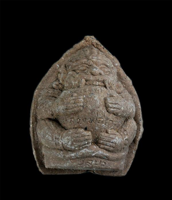 หนุมานครองโลกเนื้อผงว่าน หลวงปู่เกลี้ยง วัดเนินสุทธาวาส จ.ชลบุรี ปี2545 พระเก่าสวย มวลสารดี สร้างน้อย น่าเก็บสะสม | https://kamulet.in.th