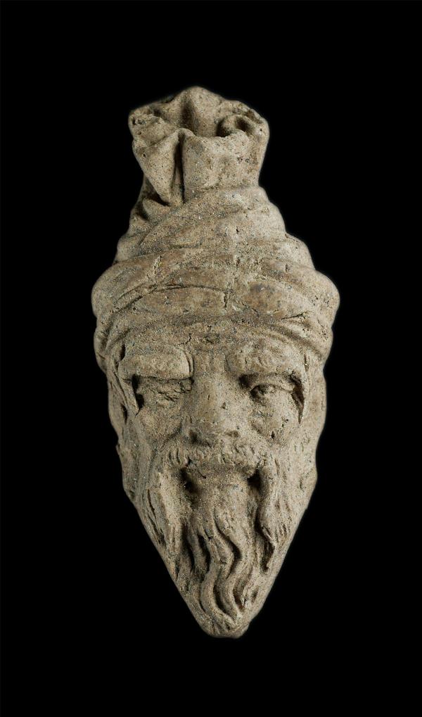 เศียรฤาษี เศียรพ่อแก่ เนื้อดินสวยเข็มขัง สร้างได้สวยงาม ด้านหลังฝังตะกรุดและติดจีวร น่าเก็บสะสมบูชา เพื่อความเป็นสิริมงคล | https://kamulet.in.th