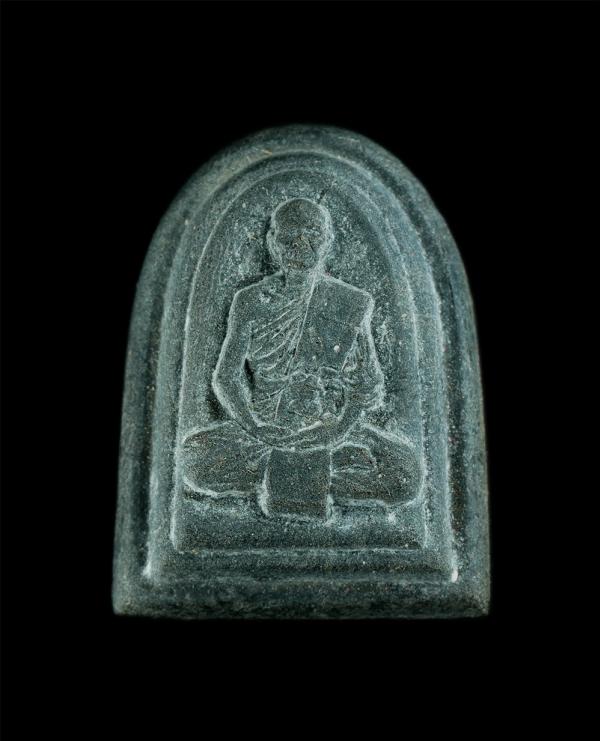 พระผงคลุกรักรูปเหมือนหลวงพ่อฉิ่ง วัดบางพระวรวิหาร อ.ศรีราชา จ.ชลบุรี พระสวยมวลสารดี พร้อมกล่องเดิมๆ น่าเก็บสะสม | https://kamulet.in.th