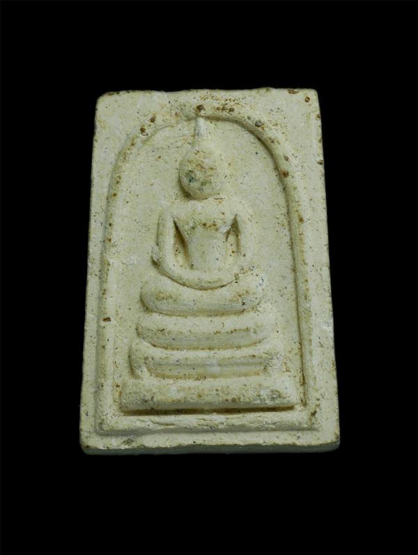 พระสมเด็จพิมพ์คะแนน หลวงพ่อหร่วน วัดบุนนาค อ.แกลง จ.ระยอง เนื้อผงพุทธคุณ ผงว่าน | https://kamulet.in.th