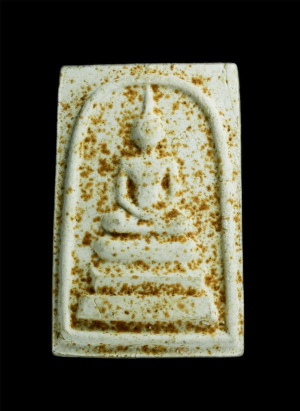 พระสมเด็จหลวงพ่ออาจ รุ่นสร้างกุฏิ วัดปทุมวนาราม ต.จรเข้สามพัน อ.อู่ทอง จ.สุพรรณบุรี เนื้อผงพุทธคุณ ผงว่าน พระเก่าสวย มวลสารดี พร้อ [..] | https://kamulet.in.th