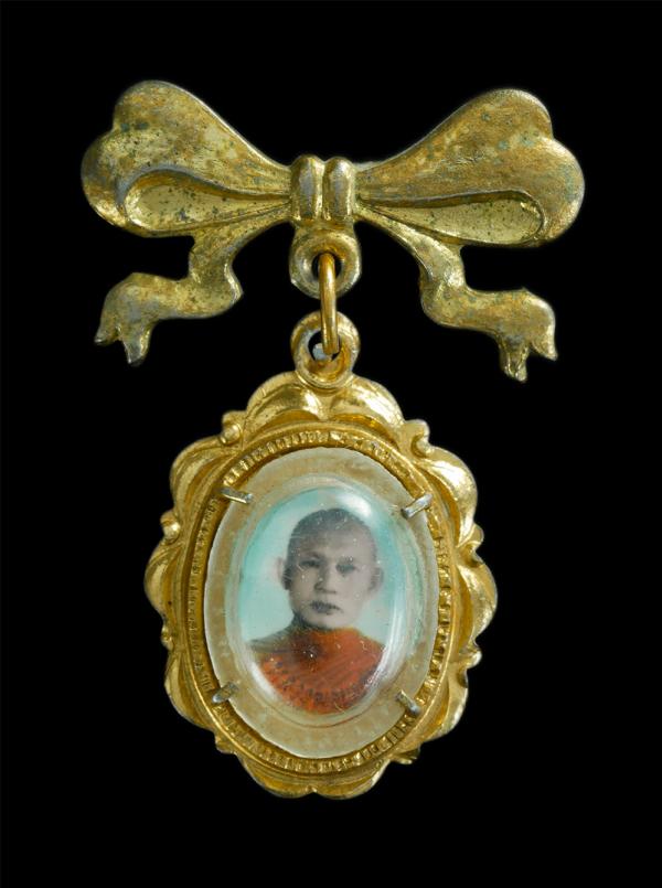 ล็อกเก็ตหลวงพ่อบุญช่วย วราโภ(พระครูอนุกูลประชากิจ)วัดธรรมรังษี ต.หนองพลับ อ.เมือง จ.เพชรบุรี ปี2521 งานผูกพัทธสีมา ฝังลูกนิมิต พระ [..] | https://kamulet.in.th