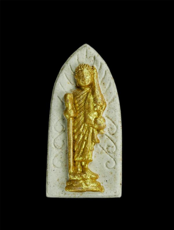 พระสีวลีมหาลาภ รุ่นกฐิน 56 วัดโป่งไผ่ อ.ศรีมหาโพธิ จ.ปราจีนบุรี เนื้อผงพุทธคุณ ทาทอง พร้อมกล่องเดิมๆ น่าเก็บสะสม (องค์ที่1) | https://kamulet.in.th