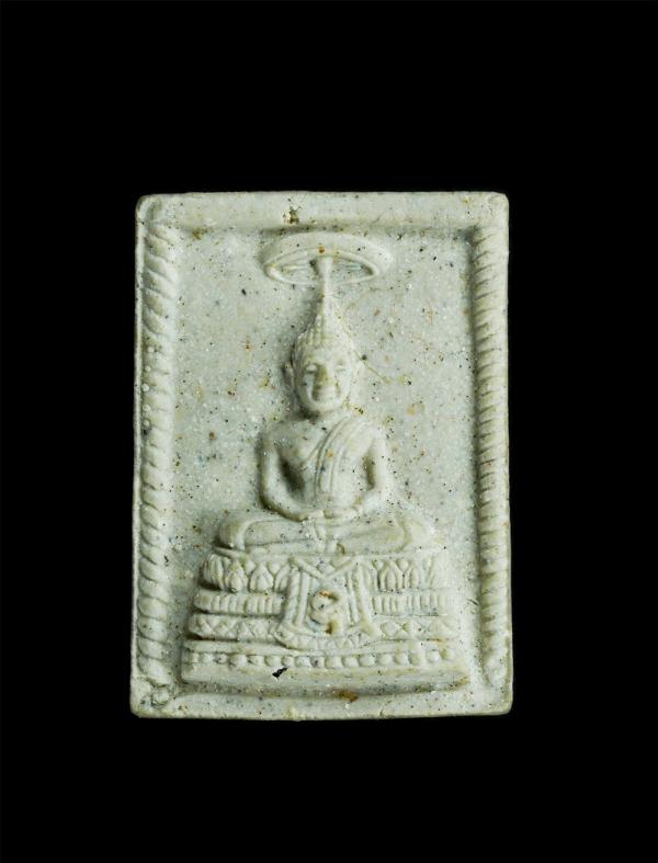 พระสมเด็จสิทธิโชค รุ่นเพชรน้ำหนึ่ง หลวงพ่อตึ๋ง วาจาสิทธิ์ วัดพราหมณี(วัดหลวงพ่อปากแดง) จ.นครนายก เนื้อผงพุทธคุณ ผงว่าน พระเก่าสวย  [..] | https://kamulet.in.th