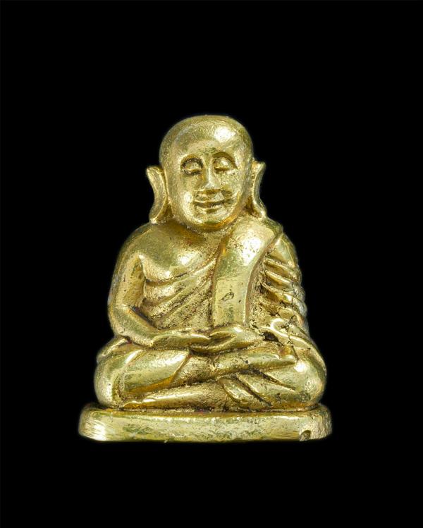 รูปหล่อหลวงพ่อเงิน วัดบางคลาน ที่ระลึกทอดกฐิน วัดมาบแฟบ จ.พิจิตร ปี 2562 เนื้อทองผสม ทองระฆังพระพิมพ์สวย ตอกโค๊ด มฟ เลข950 พร้อมกล [..] | https://kamulet.in.th