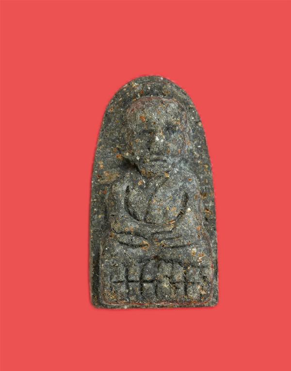 หลวงปู่ทวดเนื้อว่านพิมพ์เล็ก พิมพ์พระรอด รุ่นมหามงคล ปี2546 วัดห้วยมงคล อ.หัวหิน จ.ประจวบคีรีขันธ์ เนื้อว่านผสมผงเหล็กไหล พระสวยมว [..] | https://kamulet.in.th