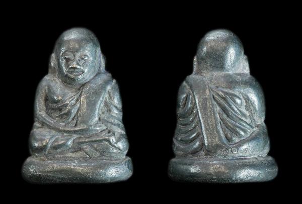 รูปหล่อหลวงพ่อเงิน พุทธโชติ หล่อโบราณ เนื้อเหล็กน้ำพี้ หลวงพ่อเงิน วัดท้ายน้ำ  ตำบลท้ายน้ำ อำเภอโพทะเล จังหวัดพิจิตร ปี2561 พระหล่ [..] | https://kamulet.in.th