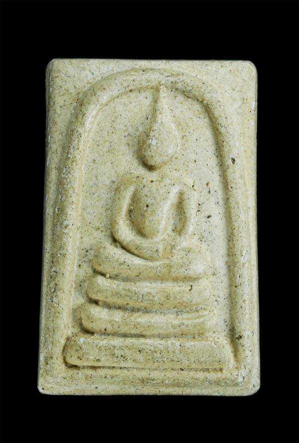 พระสมเด็จเนื้อผงหลังฝังประตะเพียนเงิน ตะเพียนทอง | https://kamulet.in.th