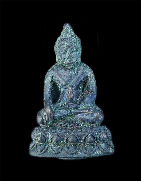 พระกริ่ง พระอาจารย์จันทร์แดง คุณวีโร(พระครูเนกขัมมคุณาจารย์) วัดทุ่งลานนา พระโขนง กรุงเทพฯ ปี2536 เนื้อทองแดงรมดำ พระเก่าสวย มวลสา [..] | https://kamulet.in.th