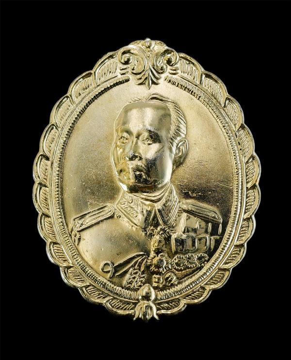 เหรียญ ร.5 หลังพระนารายณ์ทรงครุฑ (พิมพ์ใหญ่) เจ้าคุณธงชัยปลุกเสก พิธีมังคลาภิเศก วัดไตรมิตรวิทยารามวรวิหาร เขตสัมพันธวงศ์ กรุงเทพฯ [..] | https://kamulet.in.th