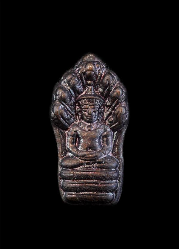 พระปรกใบมะขาม หลังยันต์ นะชาลีติ ปี2534 วัดป่าประดู่ อ.เมือง จ.ระยอง หลวงปู่คร่ำ วัดวังหว้า หลวงพ่อรวย วัดท่าเรือ และพระเกจิหลายท่ [..] | https://kamulet.in.th