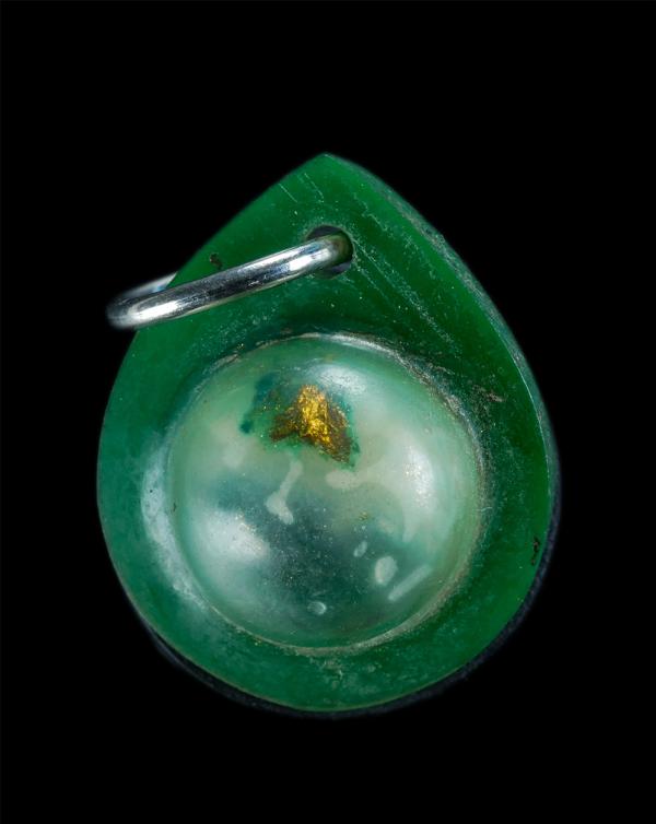 สีผึ้งเขียวหลวงพ่อทาบ(พระครูอรรถโกศล) วัดกระบกขึ้นผึ้ง อ.บ้านค่าย จ.ระยอง สีผึ้งอันดับต้นๆของเมืองไทย สีผึ้งเขียวเกี้ยวสาว พุทธคุณ [..] | https://kamulet.in.th