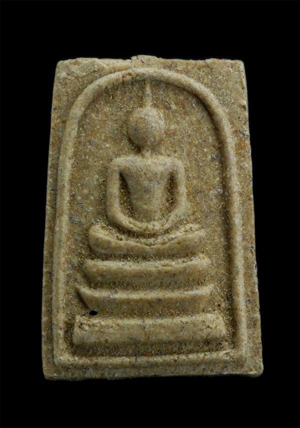 พระสมเด็จหลวงปู่จ้อย วัดศรีอุทุมพร จ.นครสวรรค์ รุ่นคุ้มภัย พิมพ์ใหญ่ ปี2540 รุ่นนี้วัดจัดสร้างและ พิมพ์พระเองที่วัดโดยชาวบ้านและพร [..] | https://kamulet.in.th