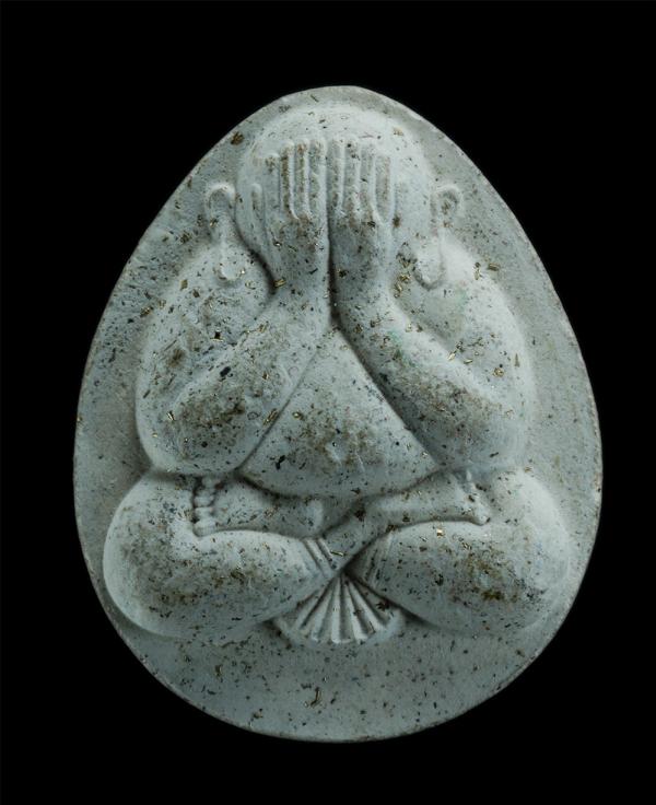 พระปิดตาหลวงพ่อรวย ปาสาทิโก(พระมงคลสิทธาจารย์) วัดตะโก จ.อยุธยา เสาร์๕ ปี2539 เนื้อผงพุทธคุณ โรยผงตะไบทอง พระเก่าสวย | https://kamulet.in.th