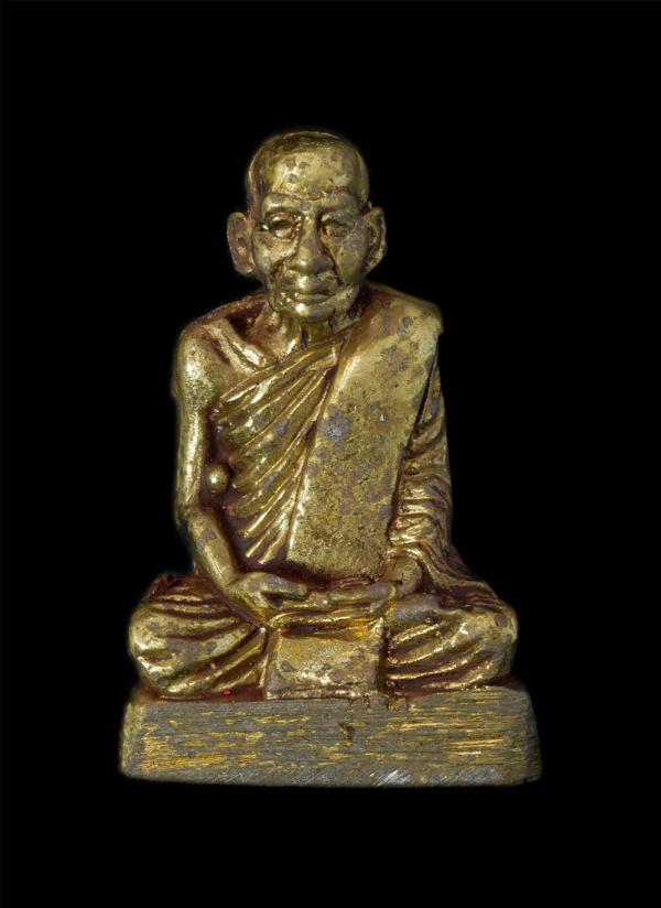 รูปหล่อหลวงพ่อสง่า ธมฺมสาโร(พระครูวชิรธรรมสาร) วัดอุเบกขาราม อ.คลองขลุง จ.กำแพงเพชร เนื้อทองผสม พระเก่าสวย มวลสารดี สร้างน้อยหายาก [..] | https://kamulet.in.th