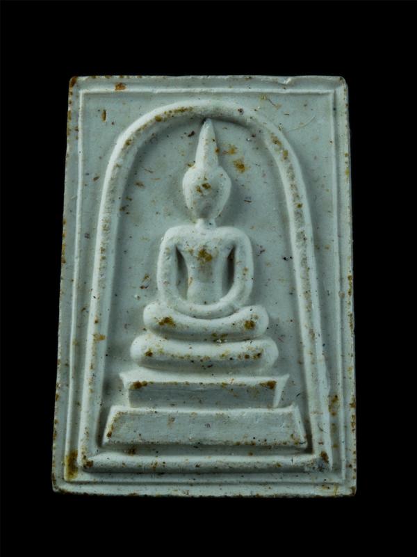 พระสมเด็จหลังรูปเหมือนหลวงปู่บุดดา ถาวโร แซยิด98ปี พ.ศ.2536 วัดกลางชูศรีเจริญสุข จ.สิงห์บุรี เนื้อผงพุทธคุณ ผงวา่น พระเก่าสวย มวลส [..] | https://kamulet.in.th