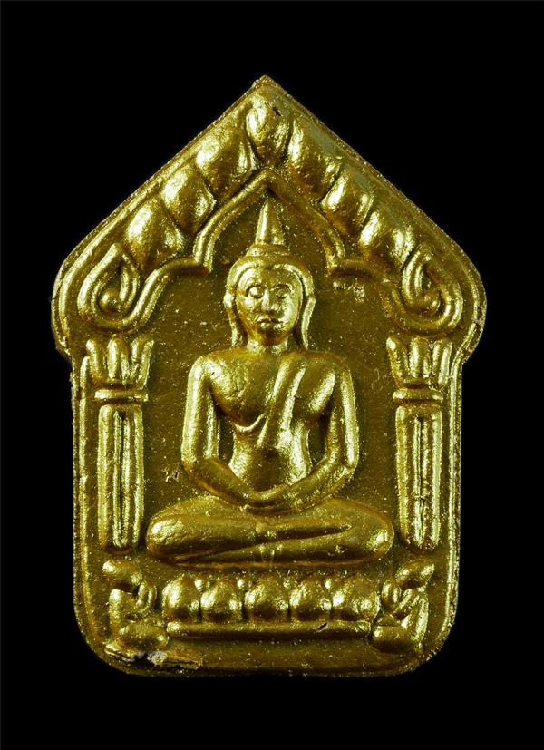 พระขุนแผน เป็นต่อรุ่น1 พระอาจารย์ต่อ (พระครูประภาสสิริวัฒน์) วัดปากแพรก ต.ละหาร อ.ปลวกแดง จ.ระยอง ที่ระลึกสร้างศาลาการเปรียญ ปี255 [..] | https://kamulet.in.th