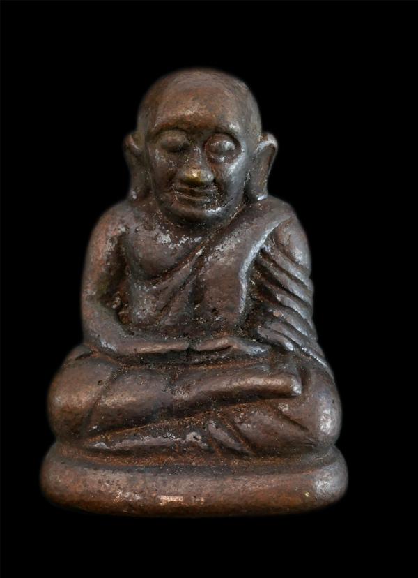 รูปหล่อหลวงพ่อเงิน วัดบางคลาน หลวงพ่อทวีศักดิ์ ชุตินธโร วัดศรีนวล (หลวงพ่อเสือดำ) ปลุกเสกเดี่ยว วัดต้นชุมแสง อ.ตะพานหิน จ.พิจิตร เ [..] | https://kamulet.in.th