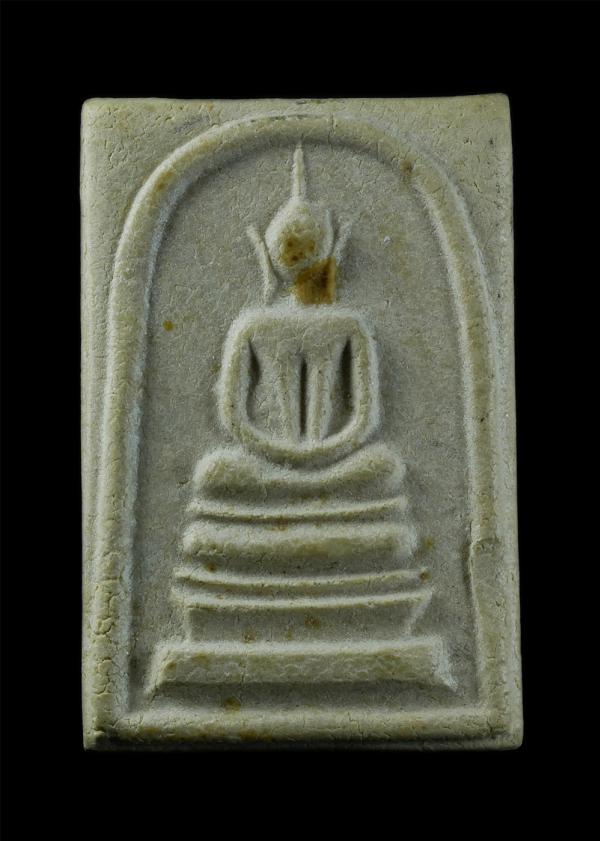 พระสมเด็จชินบัญชร พิมพ์อกร่องฐานแซม รุ่นประวัติศาสตร์ 60 พรรษามหาราชินี ปี 2535 วัดอรุณ (วัดแจ้ง) สุดยอดมวลสารหายากพิธีปลุกเสก 12  [..] | https://kamulet.in.th