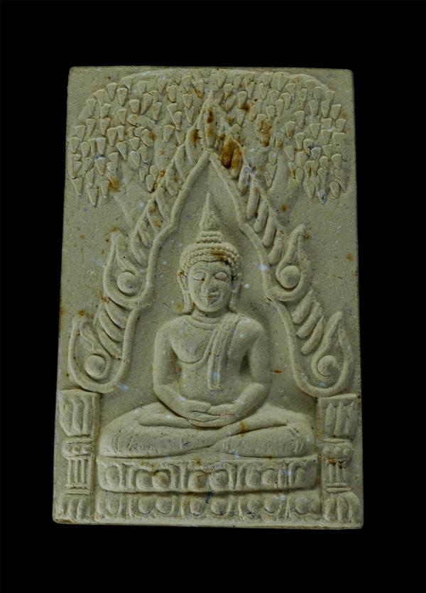 พระท่าเรือ หลวงปู่สุรพล วรพโล(พระครูสังฆกิจจานุยุต) วัดธาตุทอง กรุงเทพฯ ปี2533 เนื้อผงพุทธคุณ ผงว่าน พระเก่าสวย มวลสารดี พร้อมกล่อ [..] | https://kamulet.in.th