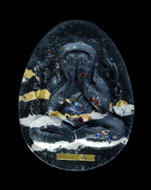 พระผงปิดตาจัมโบ้ รวยปลดหนี้ หลวงพ่อพัฒน์ ปุญญกาโม วัดห้วยด้วน จ.นครสวรรค์ อายุ 100 ปี พ.ศ.2564 เนื้อรวมมวลสาร ตะกรุดสีทอง โรยพลอยเ [..] | https://kamulet.in.th