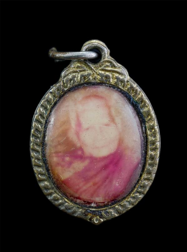 เหรียญล็อกเก็ตเก่าหลวงปู่แหวน สุจิณโณ วัดดอยแม่ปั๋ง อ.พร้าว จ.เชียงใหม่ ล็อกเก็ตเก่า  | https://kamulet.in.th