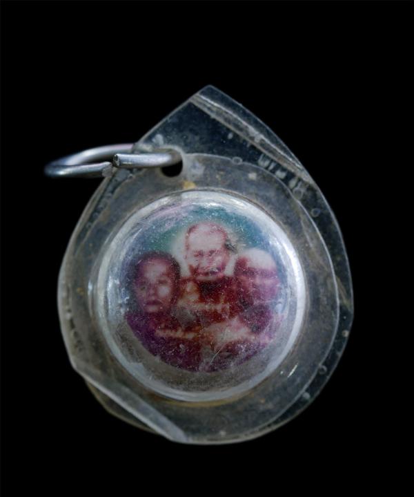 ลูกอมปิดทอง รูปถ่าย 3 พระเกจิ | https://kamulet.in.th