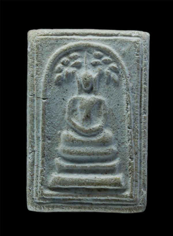 สมเด็จปรกโพธิ์ หลังปั้ม ว .พ. ง หลวงพ่อคร้าม วัดพระเงิน จ.นนทบุรี เนื้อผงพุทธคุณ พระเก่าสวย มวลสารดี น่าเก็บสะสมบูชา | https://kamulet.in.th