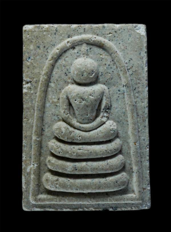 พระสมเด็จพิมพ์ใหญ่เศียรบาตร รุ่นรวยให้เข็ด ปี2535 หลวงปู่บุดดา ถาวโร วัดกลางชูศรีเจริญสุข จ.สิงห์บุรี เนื้อผงพุทธคุณ ผงว่าน | https://kamulet.in.th