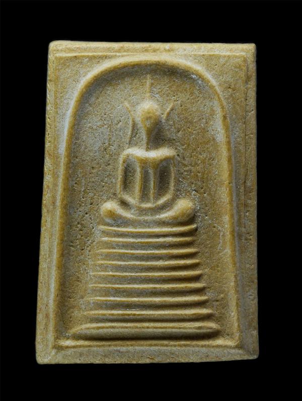 พระสมเด็จหลัง ร.5 พิมพ์เกศไชยโย9ชั้น ปลุกเสกโดย หลวงพ่อสาคร วัดหนองกรับ จ.ระยอง ที่ระลึกงานหล่อพระประทานในอุโบสถ วัดคลองน้ำดำ ปี25 [..] | https://kamulet.in.th