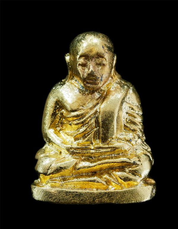 รูปหล่อหลวงพ่อเงิน วัดบางคลาน ที่ระลึกกฐินสามัคคี วัดเขาทราย อ.ตะพานหิน จ.พิจิตร ปี2526 เนื้อทองผสม สีเหลืองเหมือนทองคำ ตอกโค๊ตพญา [..] | https://kamulet.in.th