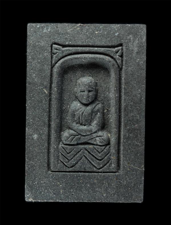 พระผงหลวงปู่ทวด พิมพ์กลักไม้ขีด รุ่น หลวงปู่ทวดเหยียบน้ำทะเลจืด นะโม โพธิสัตโต อาคันติมายะ อิติภะคะวา ไตรมาส 2562 วัดช้างให้ จ.ปัต [..] | https://kamulet.in.th