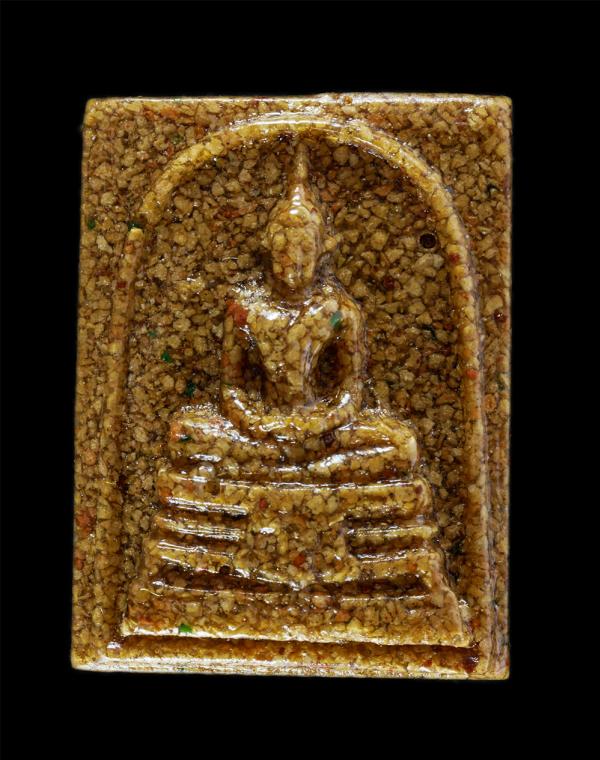 หลวงพ่อโสธร เนื้อกระเบื้องหลังคาโบสถ์(หลังเก่า) วัดโสธรวรารามวรวิหาร จ.ฉะเชิงเทรา ปี2537 พระรุ่นนี้ผ่านการเสกในพิธีใหญ่หลายครั้ง ไ [..] | https://kamulet.in.th