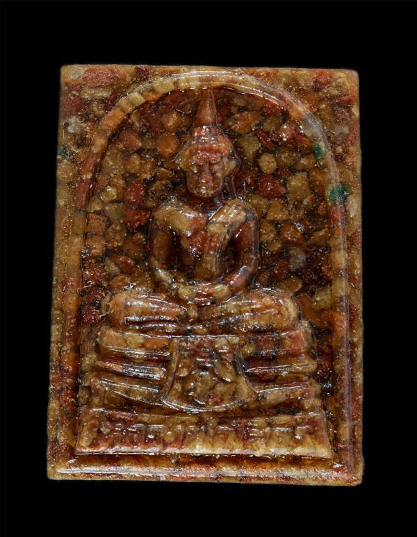 หลวงพ่อโสธร ภปร. เนื้อกระเบื้องหลังคาโบสถ์(หลังเก่า) วัดโสธรวรารามวรวิหาร จ.ฉะเชิงเทรา รุ่นแรก ปี2537 พระรุ่นนี้ผ่านการเสกในพิธีให [..] | https://kamulet.in.th