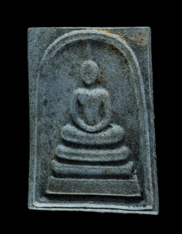 พระสมเด็จคำภีร์ดำเก้าวัด รุ่น1 หลวงพ่อเต๋า ชาติธัมโม (แซ่แต้)  วัดบ้านโพธิ์ อ.บ้านโพธิ์ จ.ฉะเชิงเทรา เนื้อผงพุทธคุณ ผงว่าน ผงใบลาน [..] | https://kamulet.in.th