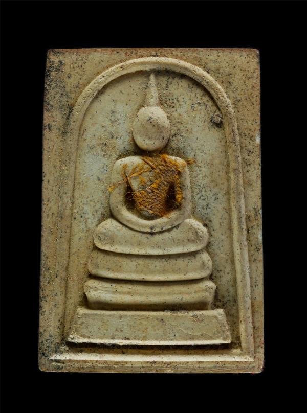 พระสมเด็จหลังรูปเหมือน ติดจีวร หลวงปู่พร้อม ปัญญาปสุโต(พระครูปัญญาปสุโต) วัดกุดจอกใหญ่ อ.โชคชัย จ.นครราชสีมา เนื้อผงพุทธคุณ ผงว่าน [..] | https://kamulet.in.th