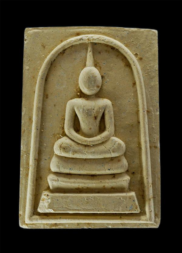 สมเด็จพระประธานพิมพ์ใหญ่ 3 ชั้น หลังรูปเหมือนหลวงปู่ประสิทธิ์ วัดทุ่งขนาน อ.สอยดาว จ.จันทบุรี เนื้อเหลือง มวลสารผงพุทธคุณเกสรมหาลา [..] | https://kamulet.in.th