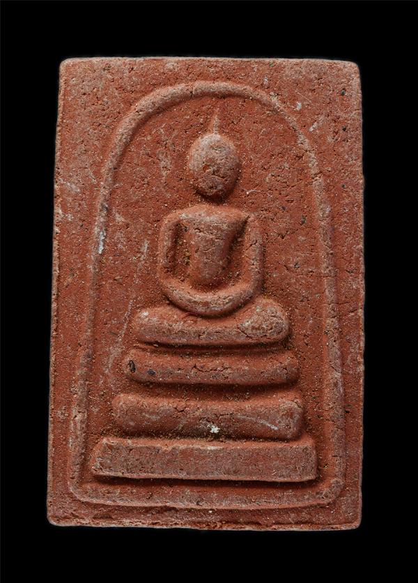 พระสมเด็จ เนื้อผงดิน ผงว่านสีแดง หลังเรียบ พระเก่าพิมพ์สวยมาลสารดี | https://kamulet.in.th