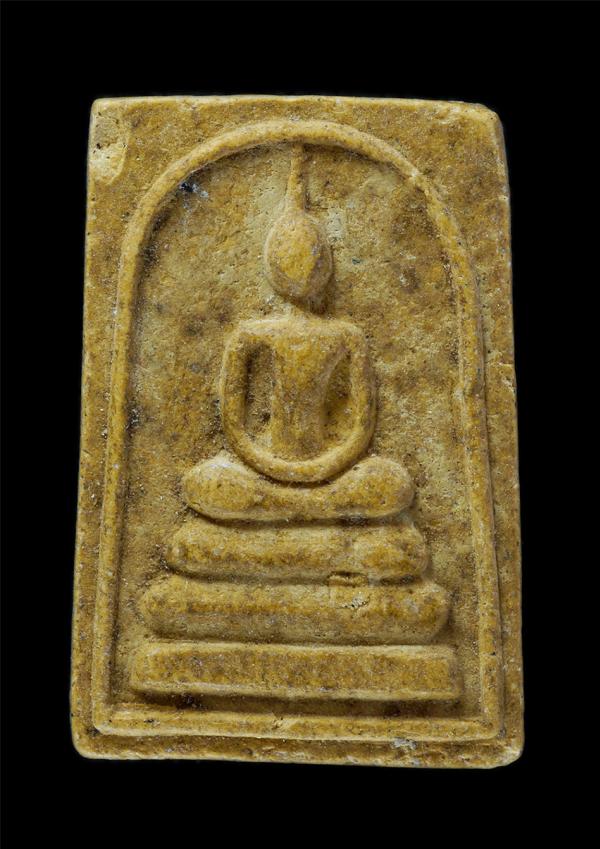 พระสมเด็จหลังพระราหู รุ่นแรก  หลวงพ่อแดง นันทิโย วัดอินทาราม ต.เหมือนใหม่ อ.อัมพวา จ.สมุทรสงคราม เนื้อผงพุทธคุณ ผงเกศร-มหาว่าน108  [..] | https://kamulet.in.th