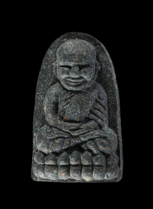 หลวงปู่ทวดเนื้อว่านผสมผงเหล็กไหล พิมพ์พระรอด วัดห้วยมงคล​ จ.ประจวบคีรีขันธ์ ปี2537 พระเก่าสวย มวลสารดี พุทธคุณรอบด้าน เด่นแคล้วคลา [..] | https://kamulet.in.th