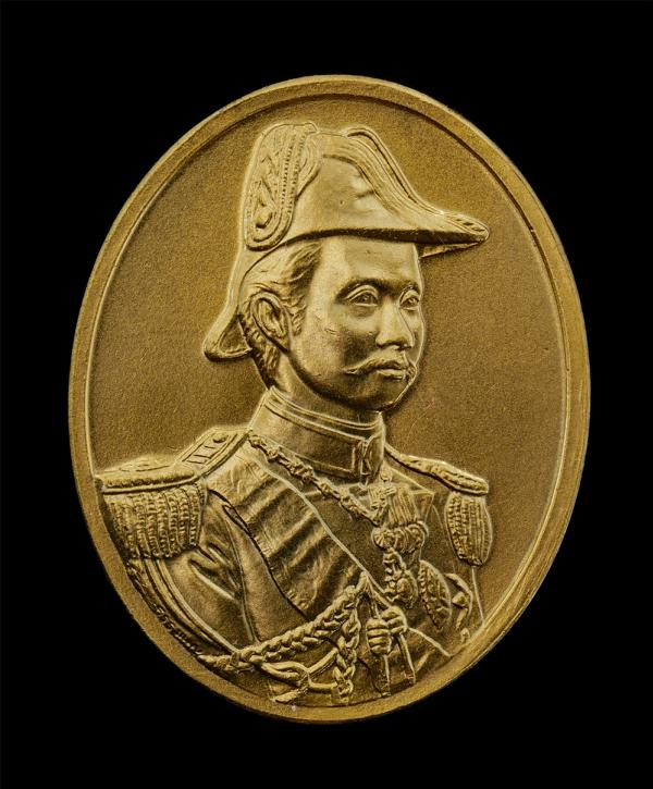 เหรียญรัชกาลที่ 5 จุฬาลงกรณ์ ที่ระลึกสร้างอาคารมหาวิทยาลัยมหาจุฬาลงกรณ์ (มจร.) จ.พระนครศรีอยุธยา ปี2546 ปลุกเสกพิธีใหญ่ ณ วัดพระแก [..] | https://kamulet.in.th