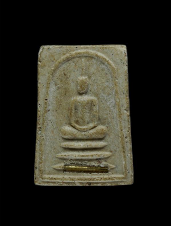 พระสมเด็จสามชั้นพิมพ์ใหญ่ หลวงพ่อจำเนียร วัดดอนไร่ จ.สุพรรณบุรี ฝังตะกรุด ปี2532 มวลสาร พระสมเด็จเกศไชโย ที่ชำรุดแตกหัก ท่านเคยจำพ [..] | https://kamulet.in.th