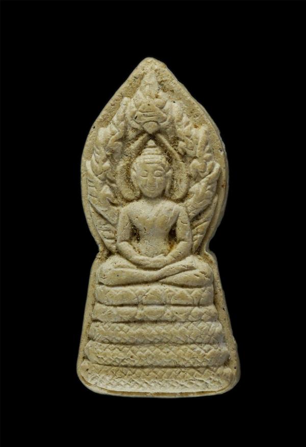 พระผงนาคปรก เนื้อผง พระเก่าสวย มวลสารดี | https://kamulet.in.th